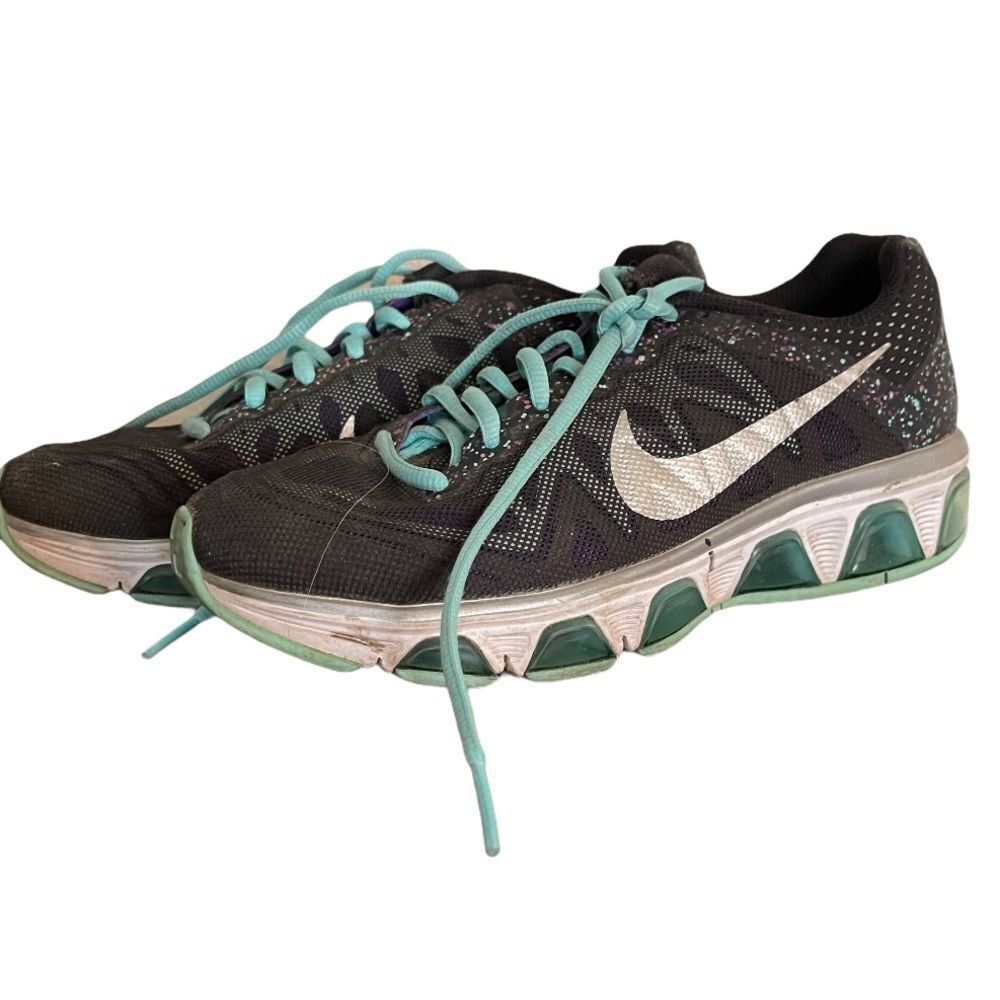 Nike Tennis Shoes